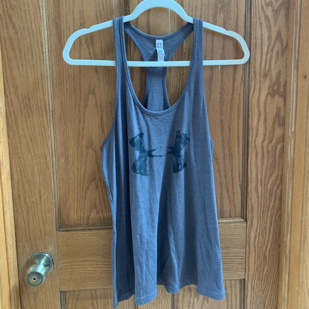 Gray tank top